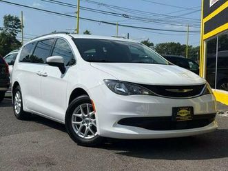 used 2021 chrysler voyager lxi