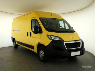 2.0 bluehdi,2018, l3h2, 13m3, 1.0t, čr