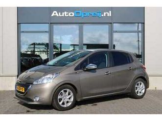 peugeot 208 - 1.2 e-vti style automaat 82pk navi, pdc, cruise, 1e eigenaar