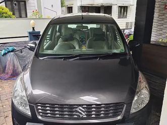 SUZUKI ERTIGA