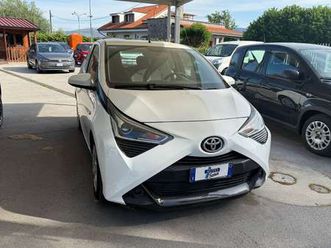 aygo 5p 1.0 x-business m-mt 72cv