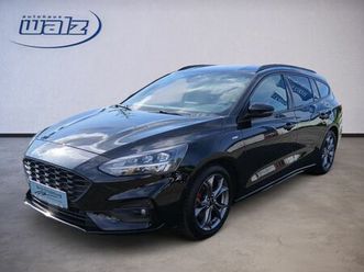 ford-focus-turnier-st-line