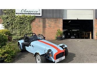 2017-caterham-seven-bleu-manuel-5-vitesses-conduite-a-dr