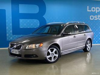 d5-awd-summum-aut-vakkari-koukku-aut-ilm-xenon-tutkat-nahk-ist-muisti-2x-r