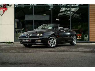 alfa roméo 916 spider