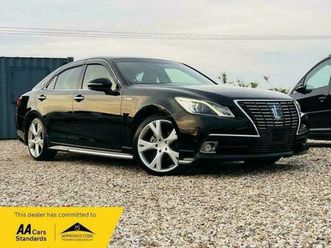 2013 toyota crown royal saloon g 2.5 auto hybrid petrol automatic