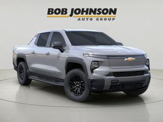 new 2025 chevrolet silverado ev lt