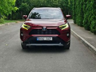 toyota rav 4 an. 2020