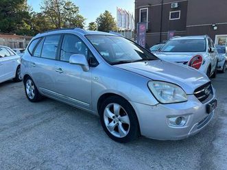kia - carens - 2.0 16v crdi vgt lx family