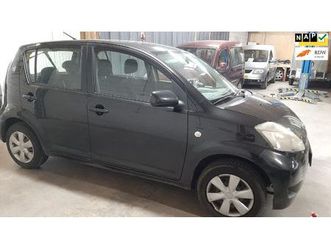 daihatsu sirion 2 - 1.0-12v premium nieuwe koppeling