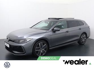 volkswagen passat variant - 1.5 ehybrid 204pk dsg r-line edition | harman kardon | trekhaak met wegklapbare kogel | tr