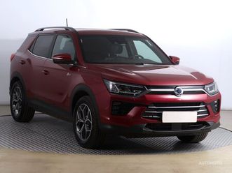 1.5 t-gdi,2022, 1.maj,čr,kůže,navi,servis