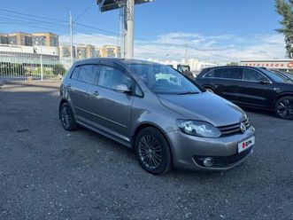 VOLKSWAGEN GOLF PLUS volkswagen-golf-plus-2012