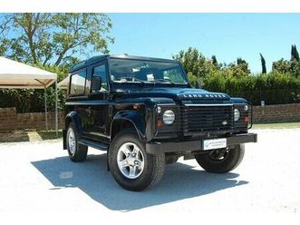 land rover defender 90 2.4 td4 station wagon se