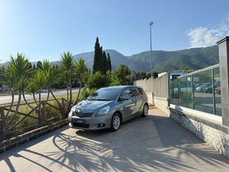 toyota - verso - 2.0 d style 7 posti