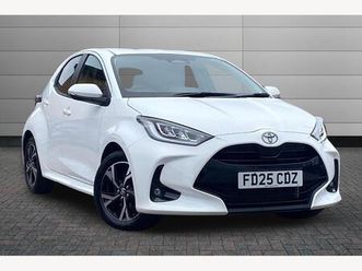 toyota yaris 1.5 hybrid design 5dr cvt