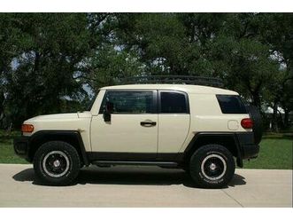 used 2010 toyota fj cruiser base