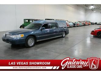 2001 lincoln town car hearse for sale
