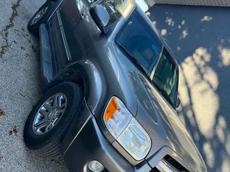 2005 toyota sequoia