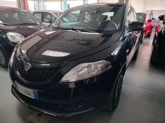 ypsilon 3ª serie ypsilon 1.0 firefly 5 porte s&s hybrid silver plus