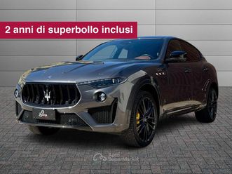 levante 3.8 v8 trofeo 580cv auto