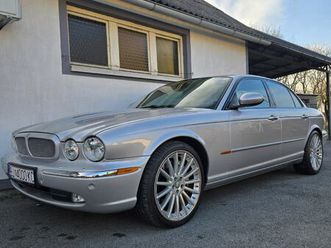 jaguar xj-r 4.2 v8 supercharged, 2004 god.