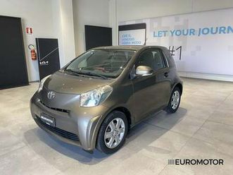 toyota iq 1.0 cvt active del 2012 usata a modugno