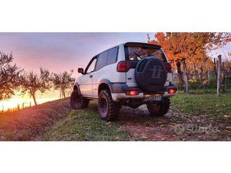 nissan terrano ii 2.7 tdi autocarro