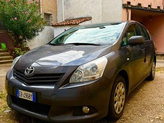 toyota verso 2010