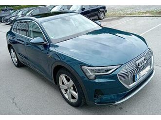 audi q8 e-tron, reg 1 god., 31 tkm 12/2020, full oprema., 2020 god.