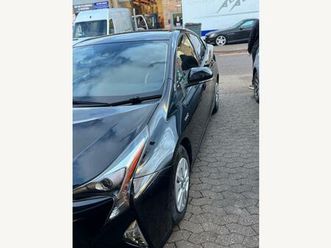 1.8 vvt-h active hatchback 5dr petrol hybrid cvt euro 6 (start/stop) (122 ps)