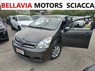 toyota corolla verso 2.2 td 136cv 7 posti