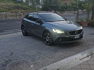 volvo v40 cross country r design