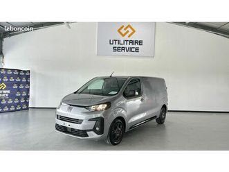 28 990 ht / fiat scudo fourgon m 3 places 2.0 bluehdi 180 cv bva pack livraison gris acier / neuf