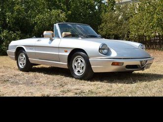 alfa romeo spider - 1990