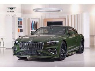 4.0 v8 speed ultra performance hybrid 782 ch