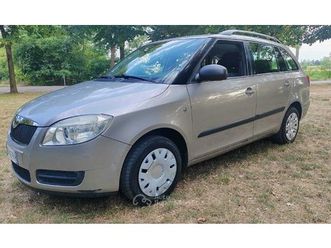 vettura station wagon