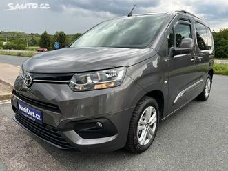 toyota proace city 1.5 d-4d 75kw pěkné
