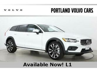 new 2026 volvo v60 cross country b5 ultra