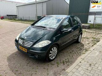 mercedes-benz a-klasse 200 elegance cruise leder bekleding automaat pdc voor en achter elk ramen trekhaak schuif/kanteldak
