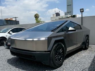 tesla cybertruck 0.0 547km awd