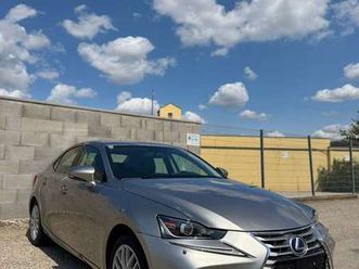 lexus is 300h privilege