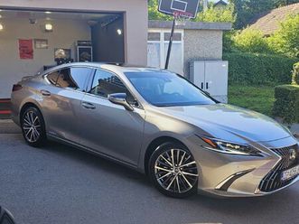 lexus es 300h