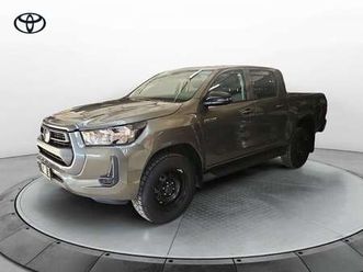 2.4 d-4d a/t 4wd 4 porte double cab comfort