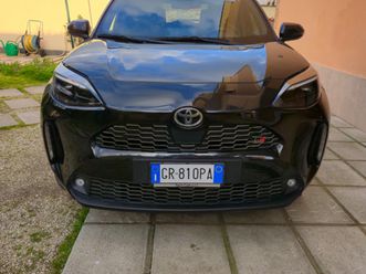 yaris cross gr sport black sky