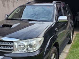 toyota sw4 3.0 srv 7l 4x4 aut. 5p