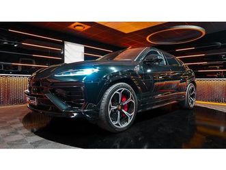 lamborghini urus se*first hand*sensonum*sunroof*ventilated