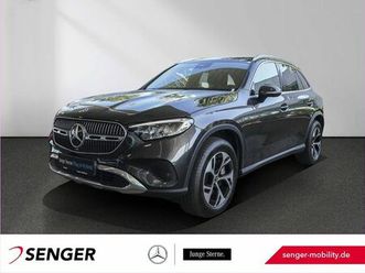 mercedes-benz glc 300 e 4m avantgarde panorama kamera led ahk