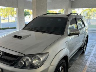 toyota sw4 3.0 srv 5l 4x4 aut. 5p 163 hp