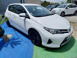 toyota auris 1.4 d4d 90cv diesel nacional dezembro/14